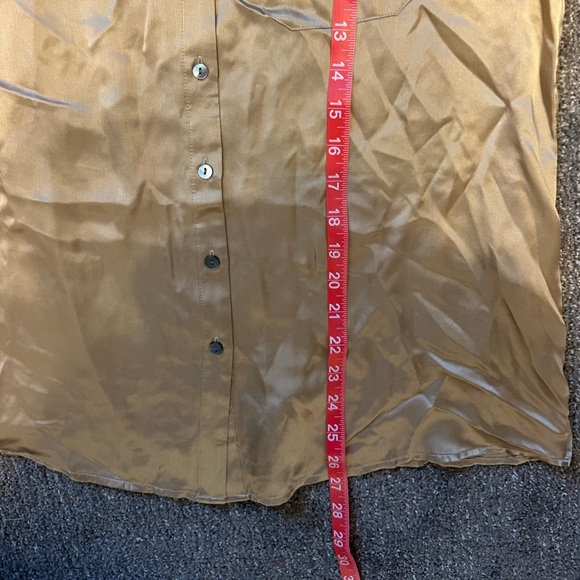 Sundance Women’s Silk Button Down Long Skeeve Top Size Small - Picture 6 of 7